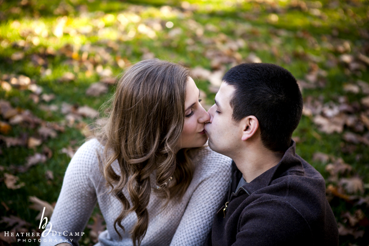 Heather DeCamp is a chicago wedding photographer; fall engagement photos