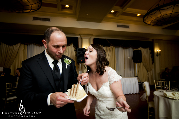 Heather DeCamp is a chicago wedding photographer. Oak Park Wedding