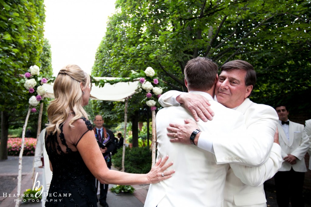 Heather DeCamp is a chicago wedding photographer at Chicago Botanic Gardens